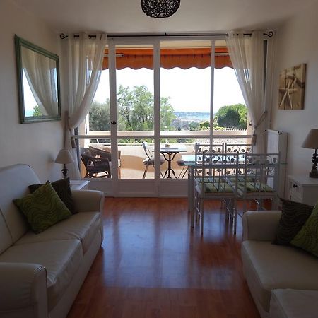 2 Bedroom Modern Apartment In Antibes With Sea View Kamer foto
