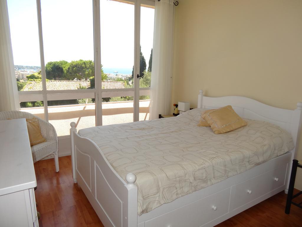 2 Bedroom Modern Apartment In Antibes With Sea View Kamer foto