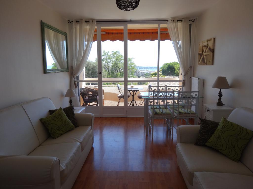 2 Bedroom Modern Apartment In Antibes With Sea View Kamer foto