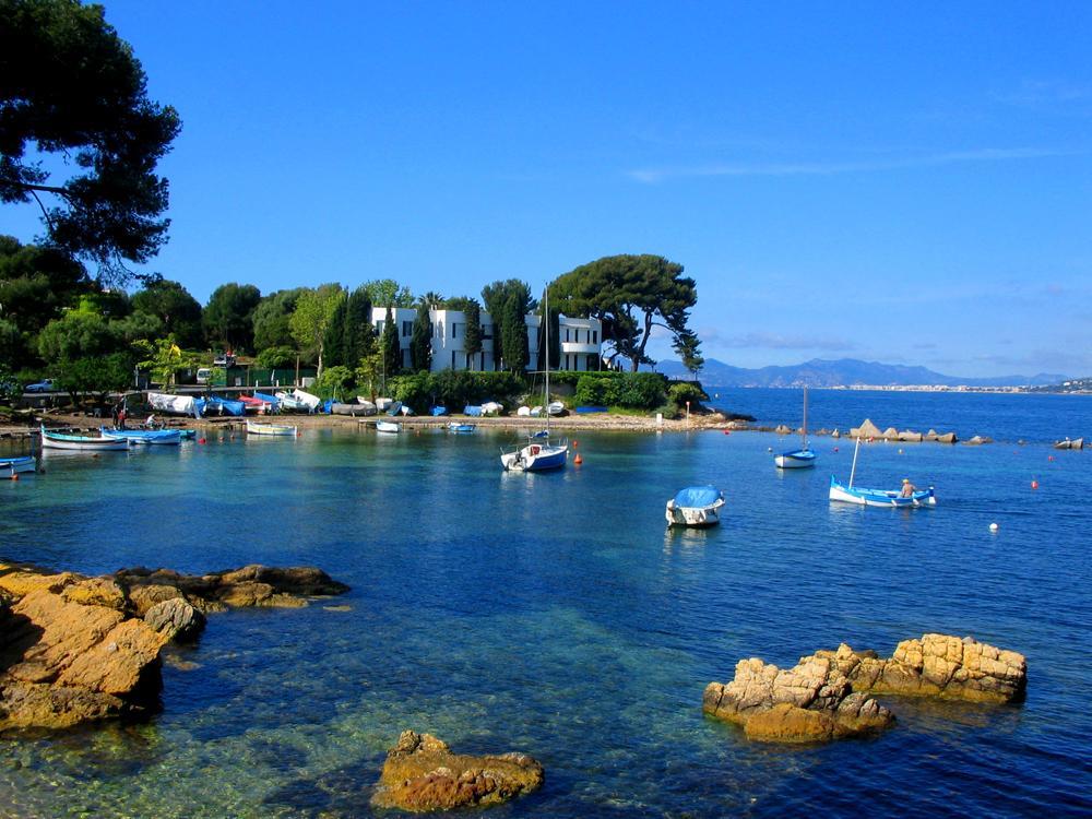 2 Bedroom Modern Apartment In Antibes With Sea View Buitenkant foto